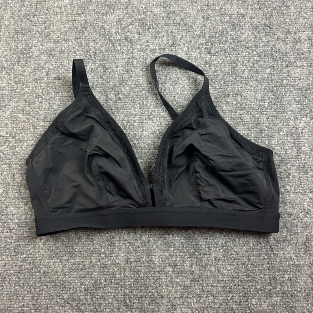 LIVELY Women’s Black Wireless Spacer  Bra size: 2 - 36D